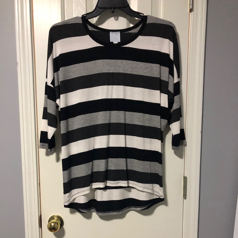 Dress Barn black, white, & grey striped top. L